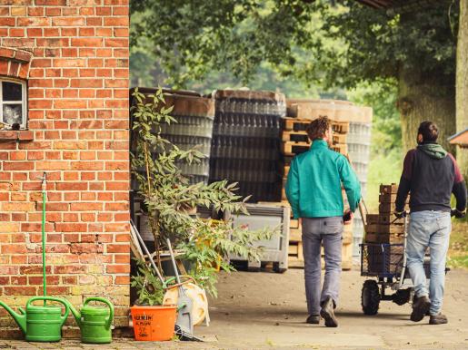 Handarbeit in der Nordappel-Mosterei in Groß Sehlingen