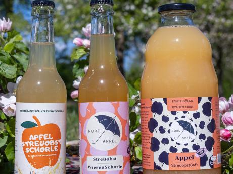 Naturtrüber Saft in der 1-Liter-Glasflasche — die Trübung ist Frucht